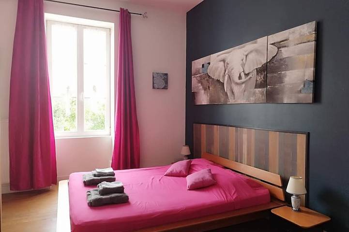 Location de vacances pour 25 personnes, avec terrasse et jardin ainsi que piscine et jacuzzi à Angoulins - 3