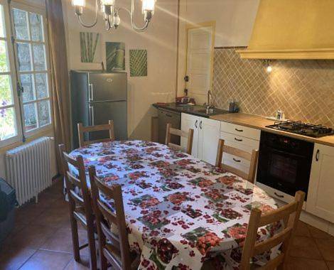 Gîte pour 4 personnes, avec piscine et jardin à Prades - 2