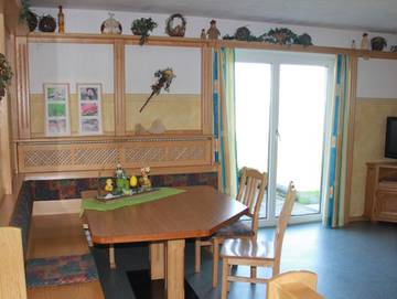 Ferienhaus für 4 Personen in Weyregg am Attersee, Attersee, Bild 3