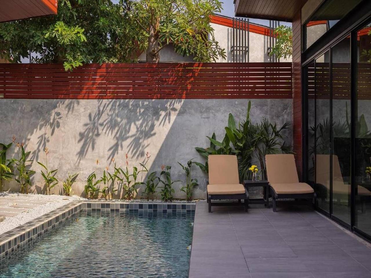 Charmante Familienvilla mit Schlafzimmern und Pool in Pattaya, Chon Buri