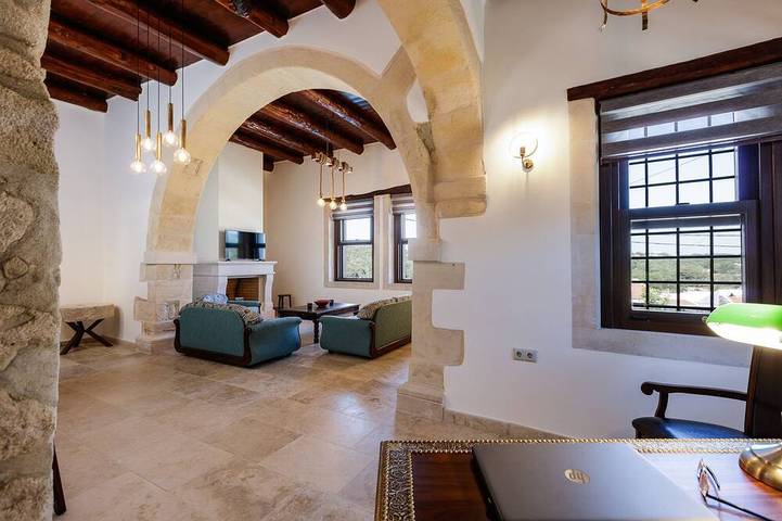 Penthe Manor House, Rustic Secret Retreat in Région de Réthymnon