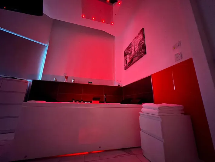 Bed and breakfast per 2 persone, con terrazza e idromassaggio - 1