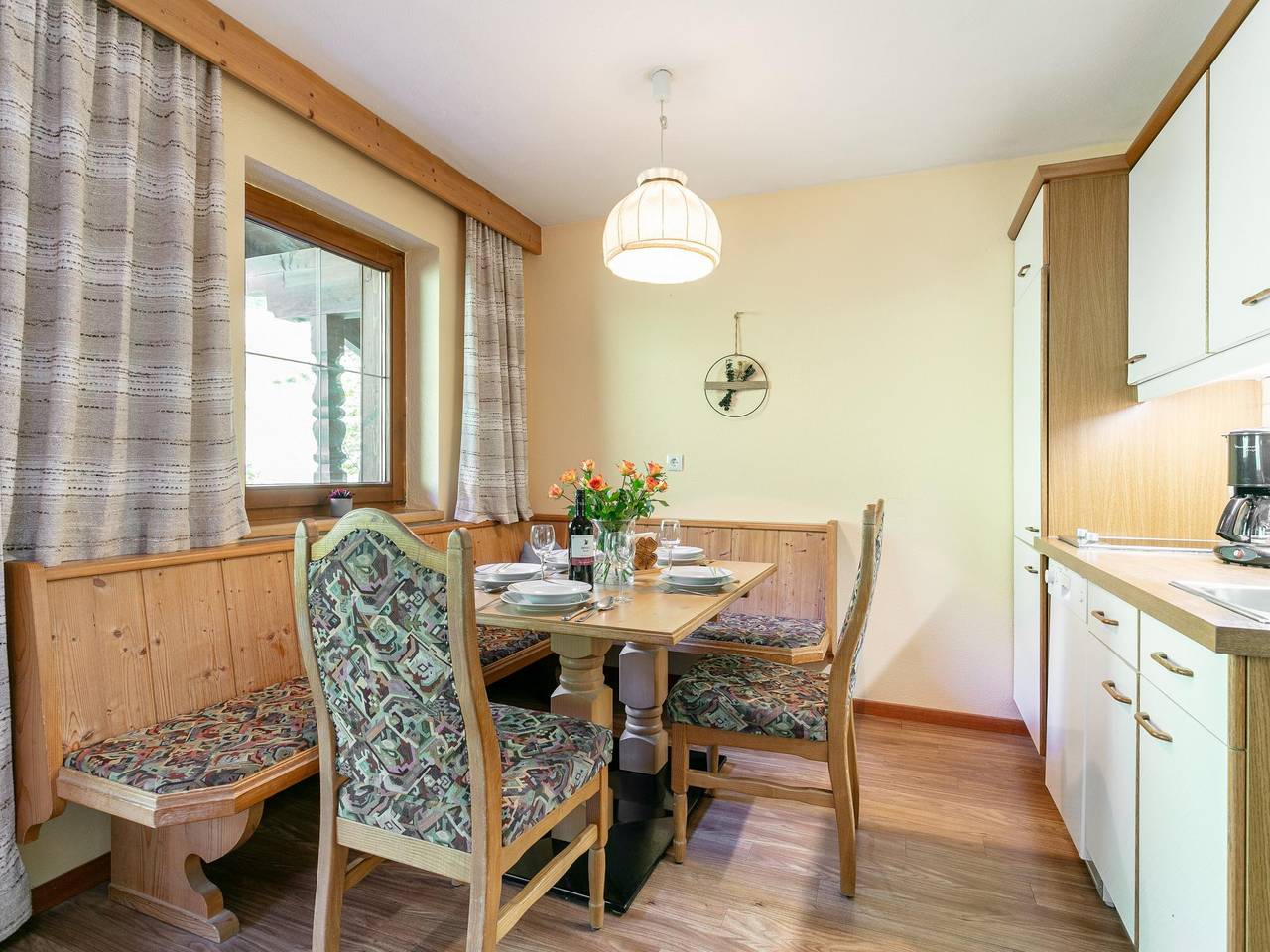 Ganze Wohnung, Alpbach: Familienapartment am Skilift in Alpbach, Kaisergebirge
