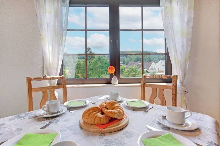 Ferienwohnung für 6 Personen, mit Garten und Terrasse