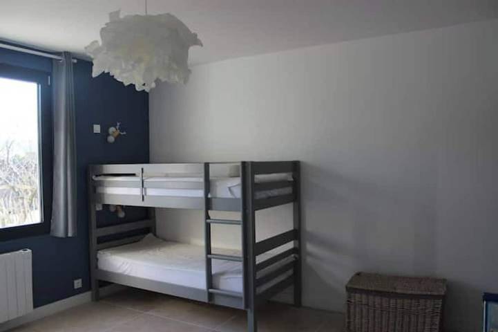 Location de vacances pour 8 personnes, avec jardin et terrasse dans Plage de la Clère - 3