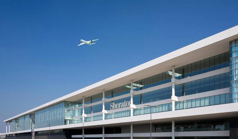 Hôtel pour 3 personnes, avec piscine ainsi que terrasse et sauna dans Aeroport De Milan - 2