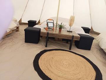 Tente pour 4 personnes, avec vue et piscine ainsi que jardin et terrasse, animaux acceptés dans le Morbihan