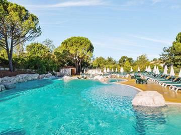 Gîte pour 2 personnes, avec jacuzzi et sauna à Grospierres
