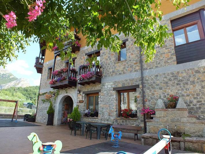 Hotel para 2 personas, con vistas en Crémenes