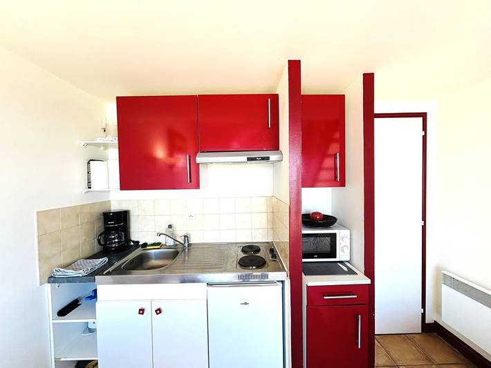 Ganze Wohnung, Ferienwohnung für 2 Personen mit Terrasse in Le Fort-Bloqué, Ploemeur