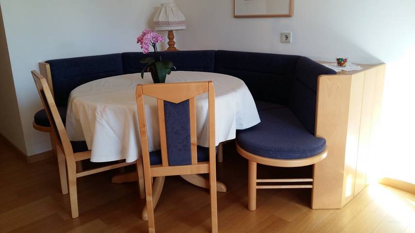 Appartamento intero, Appartamento "Valentin" con vista sulle montagne, Wi-Fi, balcone e giardino in Salonetto, Meltina