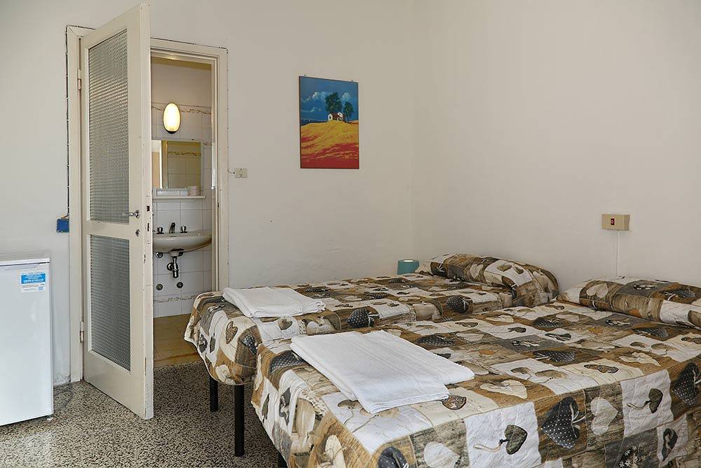 Entire apartment, Feriendorf Cisano San Vito Zimmer Perla für 2 Personen in Cisano, Bardolino