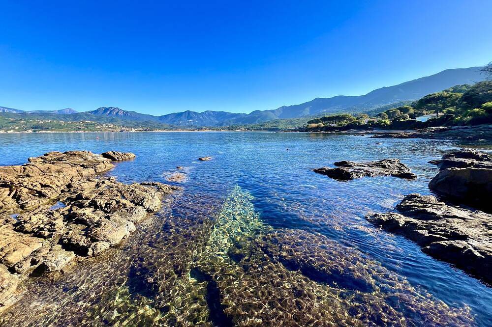 Appartement entier, Appartement vue mer et montagne, à l’étage in Calcatoggio, Région d'Ajaccio