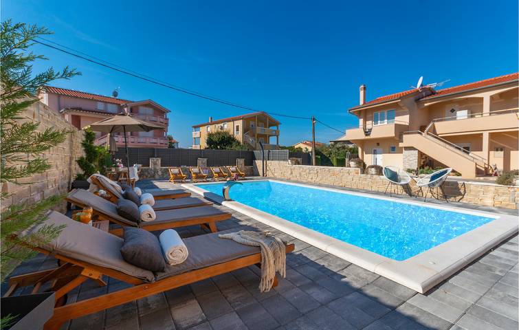 Ferienwohnung für 4 Personen, mit Pool in Biograd na Moru - 3