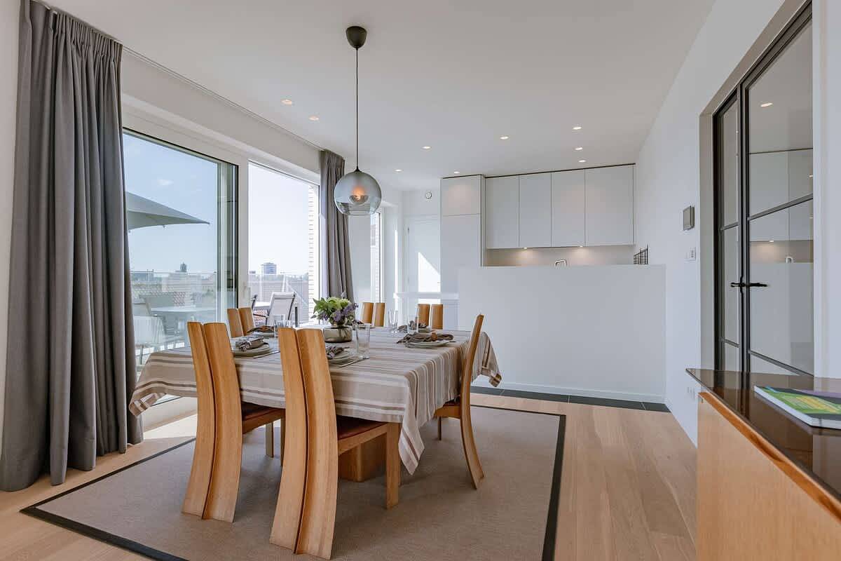 Appartement entier, 2Br retreat by Ghent's heart w/ terrace in Gand, Province de Flandre-Orientale