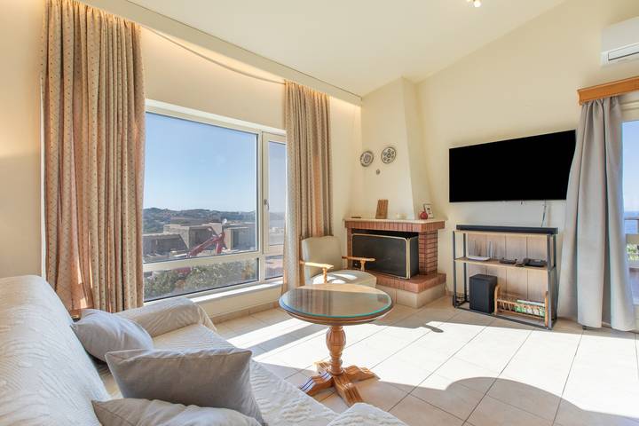 Villa 'Stella Ioannis' with Sea View, Wi-Fi and Air Conditioning in Agia Pelagia, Achlada