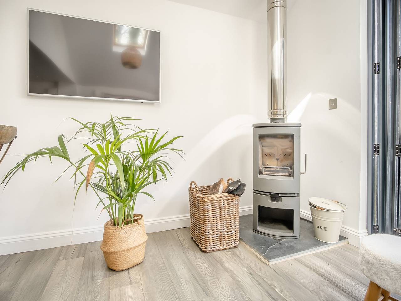 Red Squirrel Cottage in Niton and Whitwell, Isle of Wight