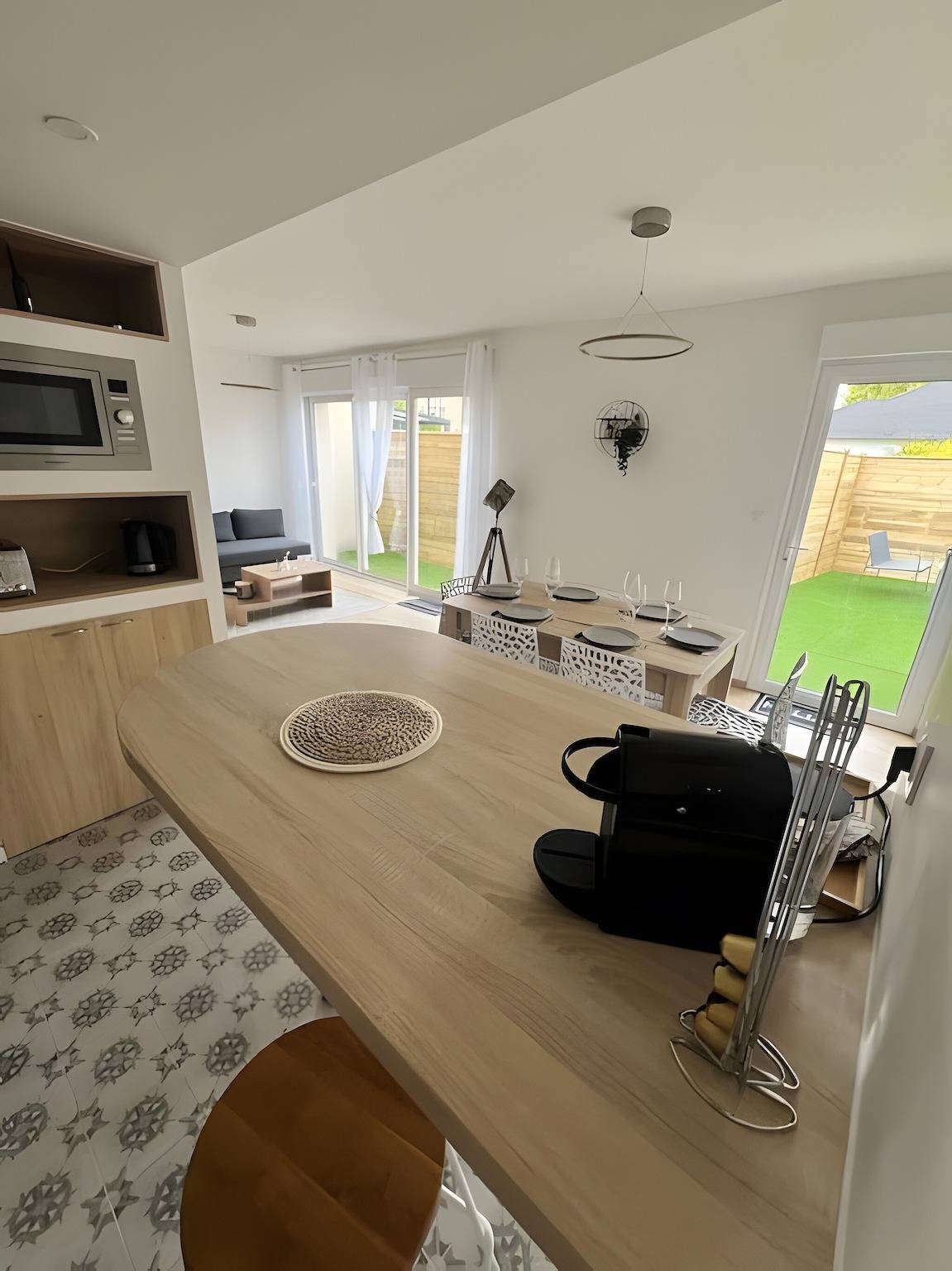 Appartement entier, Appartement 'Chez Hugo' avec terrasse privée. in Saint-Brice-Courcelles, Marne