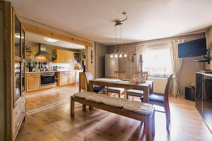 Ferienwohnung für 6 Personen, mit Terrasse und Garten