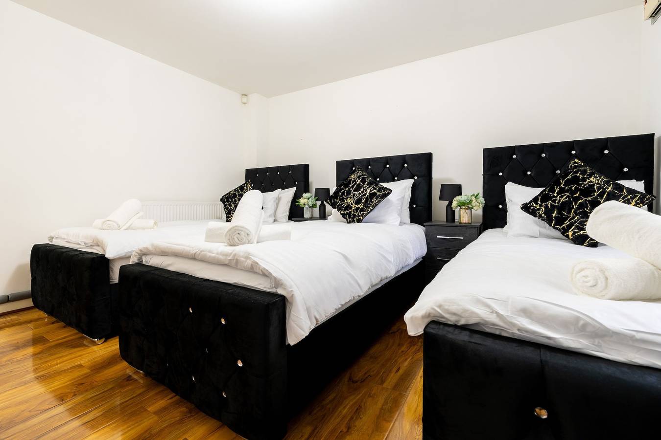 Entire apartment, Lux Woolwich Flat | 2 Stops to Canary Wharf in Greenwich, London