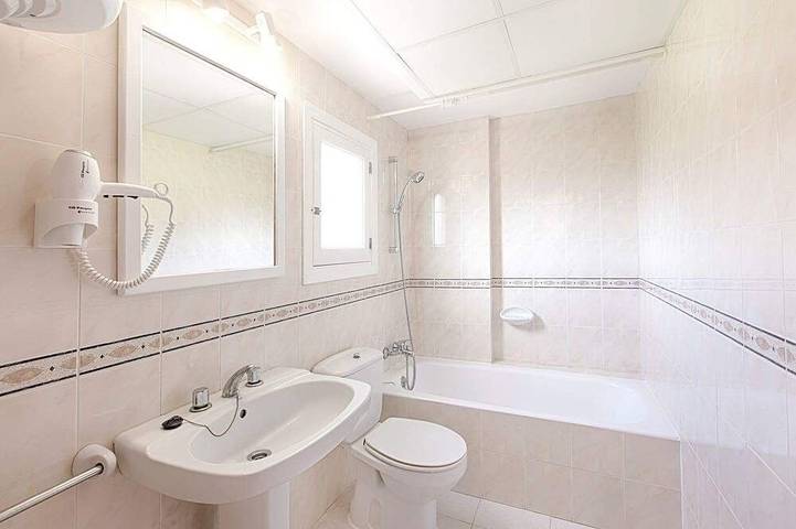 Ferienwohnung für 5 Personen, mit Garten in Platja es Figueral - 4
