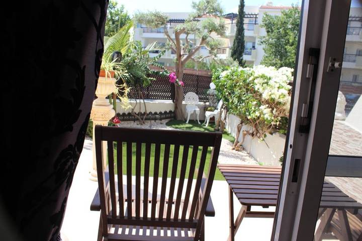 Location de vacances pour 5 personnes, avec piscine ainsi que vue et jardin à Paphos (ville) - 2