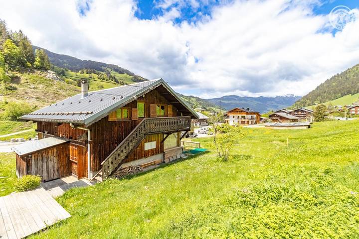Gîte pour 6 personnes, avec Balcon et Terrasse dans Arêches - 2