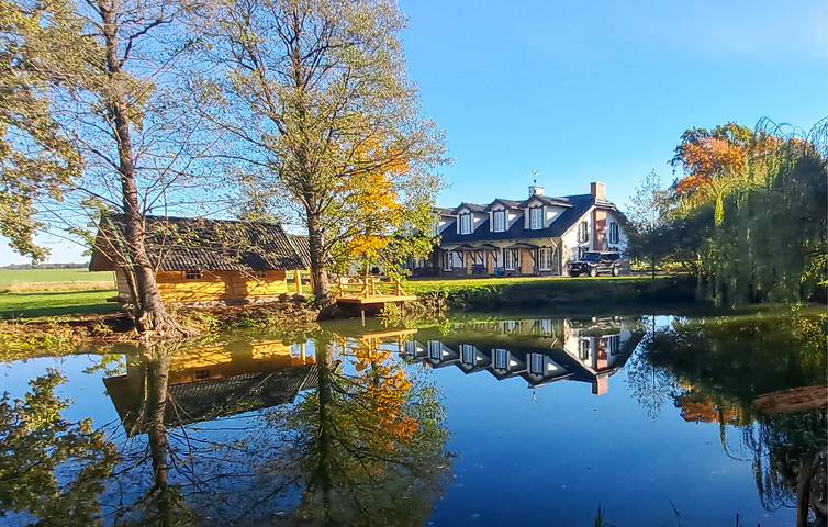 Luxus-Ferienhaus für 10 Personen, mit Terrasse und Garten sowie Sauna und Ausblick in Ermland-Masuren