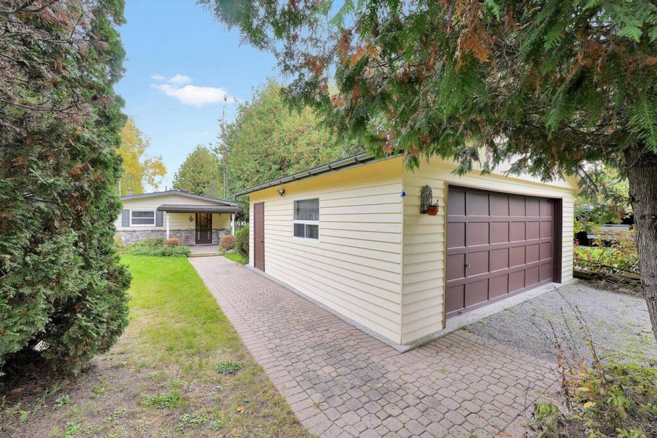 Apartamento entero, Rustic Cottage w/ Heating + Kitchen + Canal Lake in Kawartha Lakes