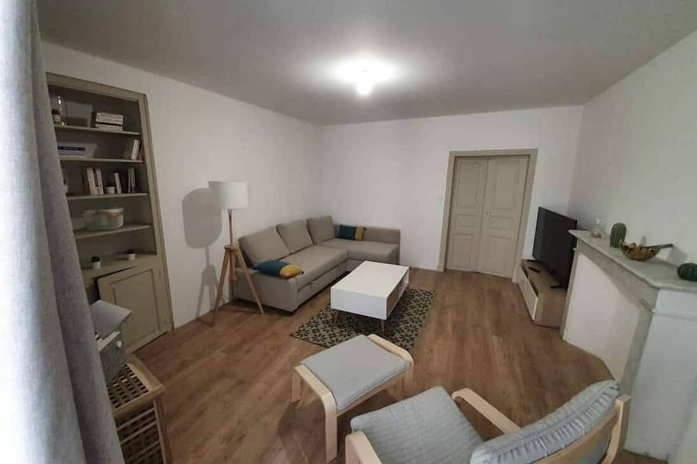 Appartamento intero, Charming new T3 city center in Corte Francia, Parco naturale regionale della Corsica