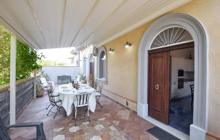 Amplio apartamento con vistas al mar, jardín y terraza, a 1,5 km de la playa in Patti (Italia), Provincia de Messina