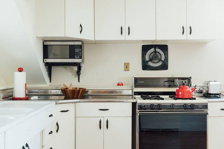 Vacation rental for 5 people, with yard and balcony, with pets in Pine Hill