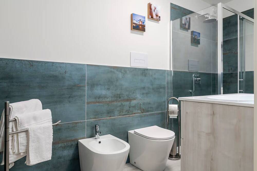 Ganze Wohnung, [Essenza Moderna] City Center + Relax in Brescia, Gardasee-Berge