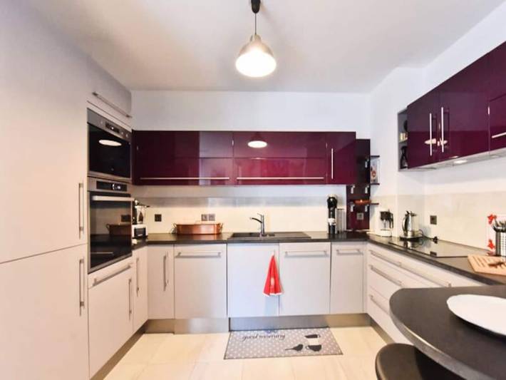 Gîte pour 4 personnes, avec terrasse et piscine, adapté aux familles dans Port du Mourre-Rouge
