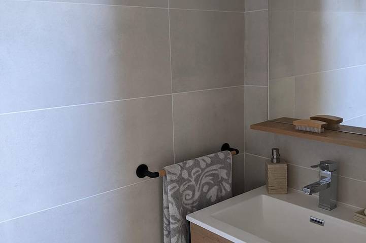 Location de vacances pour 4 personnes, avec jacuzzi et jardin à Clermont-l'Hérault - 4