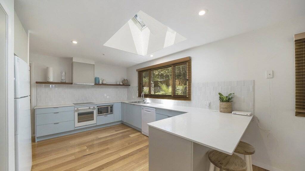 Coast Away on Garnet by Holidayco. in Pearl Beach, New South Wales