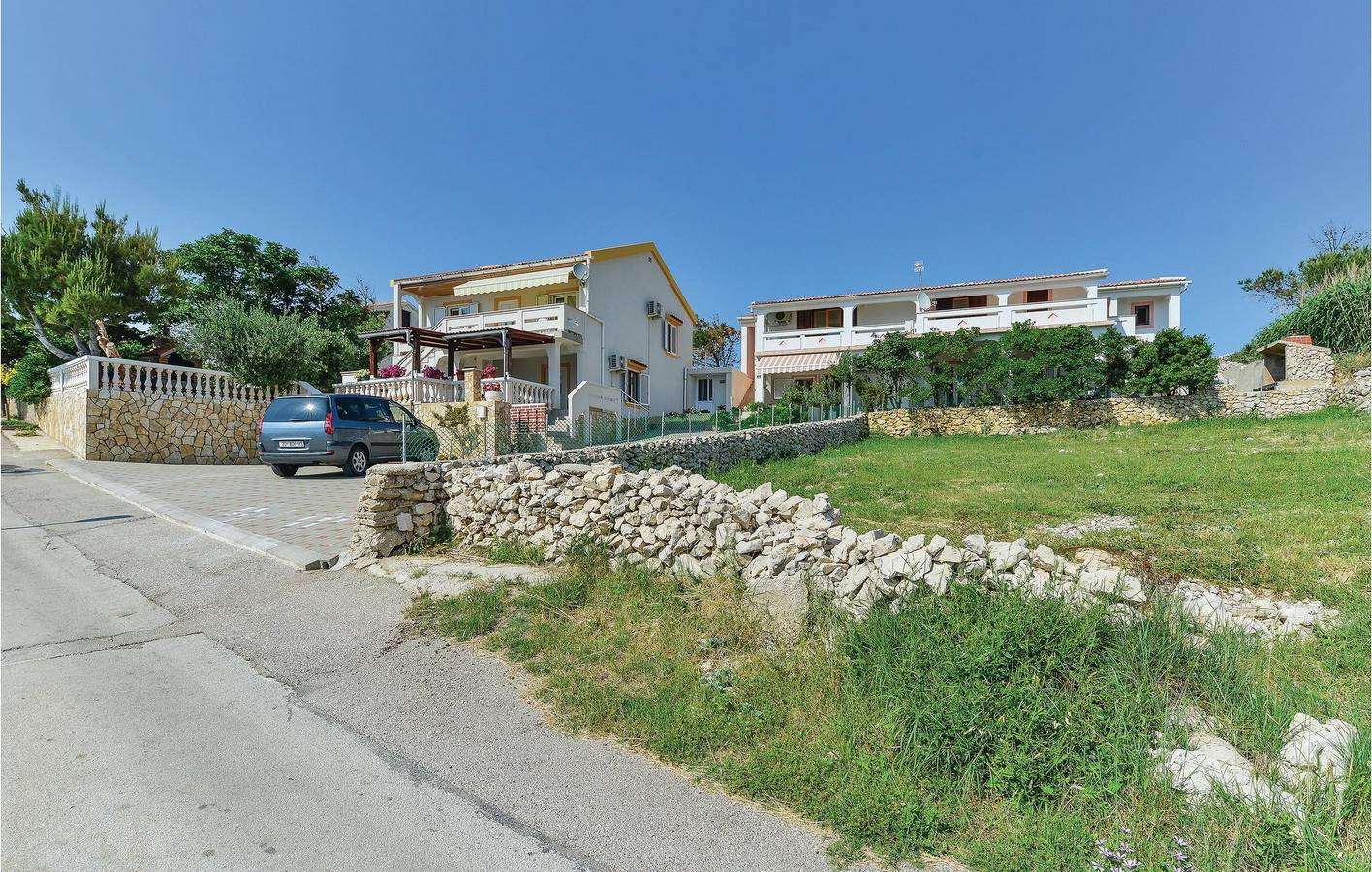 Appartement de vacances entier, Charmant appartement de 2 chambres avec vue sur la mer, terrasse et barbecue - À 1,5 km de la plage in Kustići, Pag