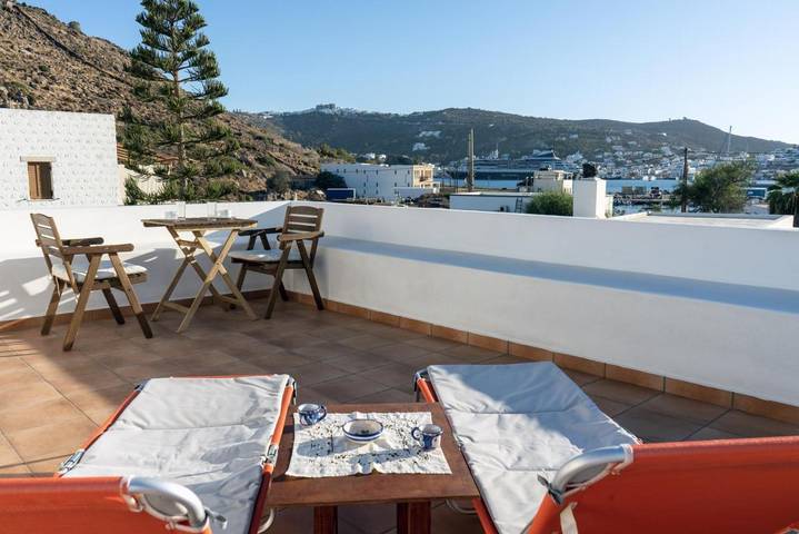 Gîte pour 2 personnes, avec jardin et vue dans Patmos - 2