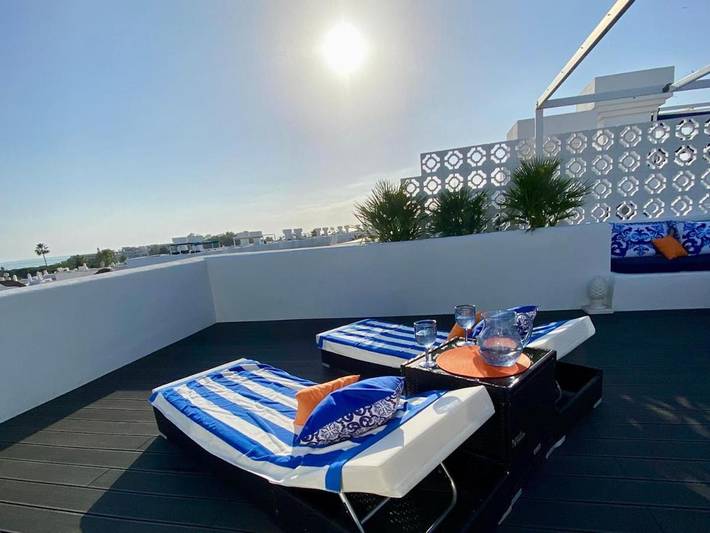 Apartamento para 6 personas, con piscina además de vistas y terraza en El Paraíso