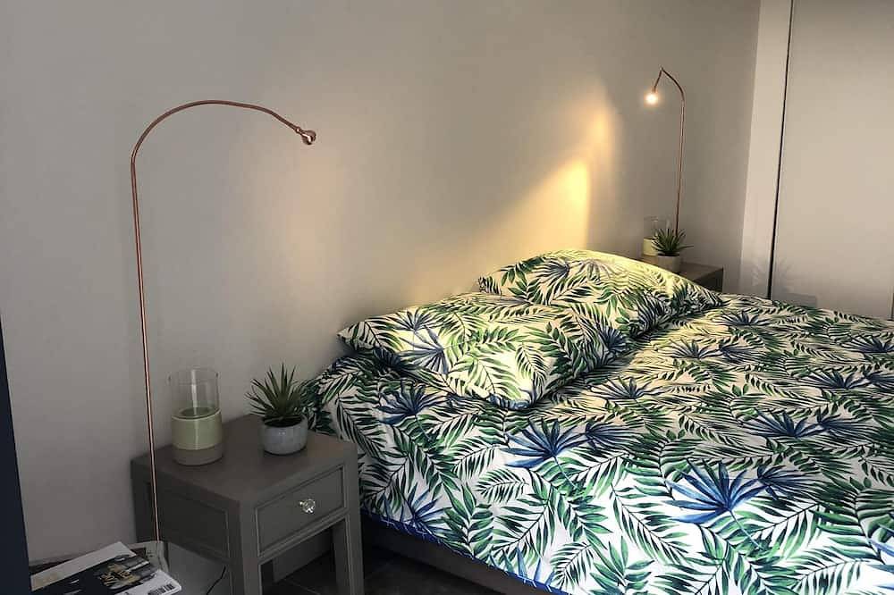 Córcega del Sur, Villa 14 p, piscina, playa a 300m in Sainte-Lucie de Porto-Vecchio, Zonza