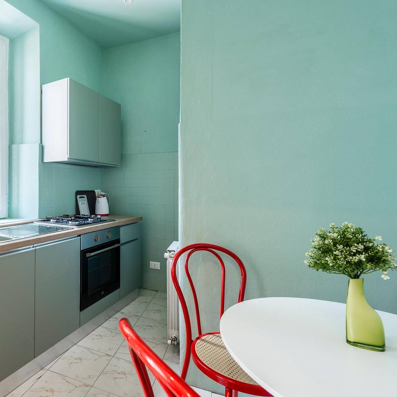 Entire apartment, Apartment 'Family House' with Balcony and Wi-Fi in Pisa, Italian Riviera