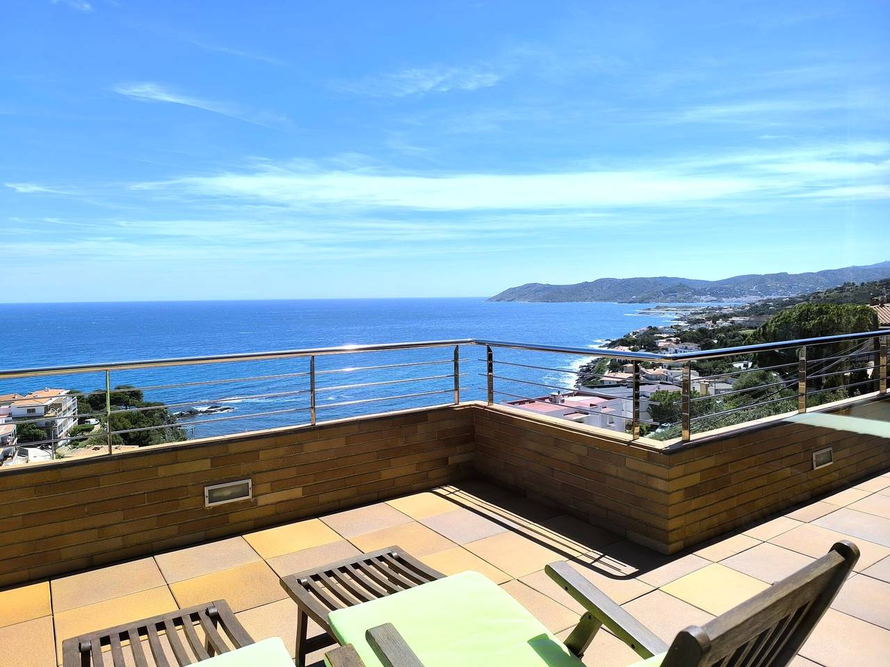 Entire apartment, Apartment 'Great Sea Views-pool Private' with Sea View, Wi-Fi and Air Conditioning in Llanca, Upper Empordà