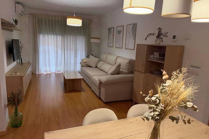 Ferienwohnung für 6 Personen, mit Terrasse und Pool sowie Garten - 1