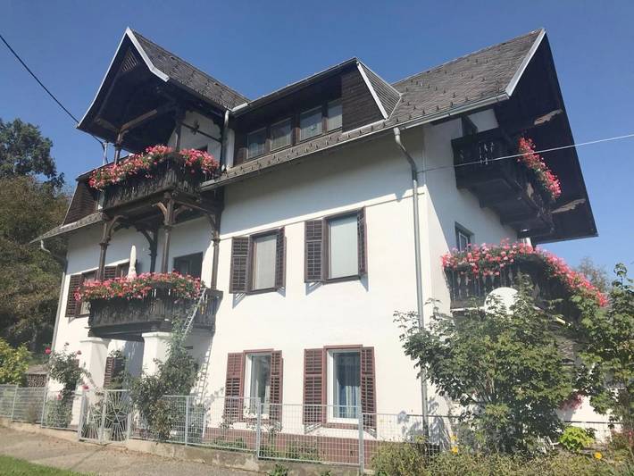 Ferienwohnung für 2 Personen, mit Terrasse und Garten in Krumpendorf am Wörthersee