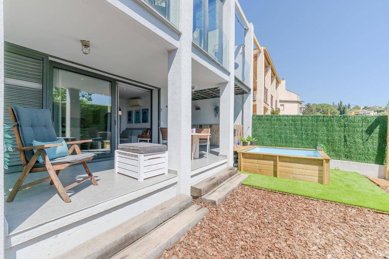 Entire apartment, Apartment with Garden View in Girona, Gironès