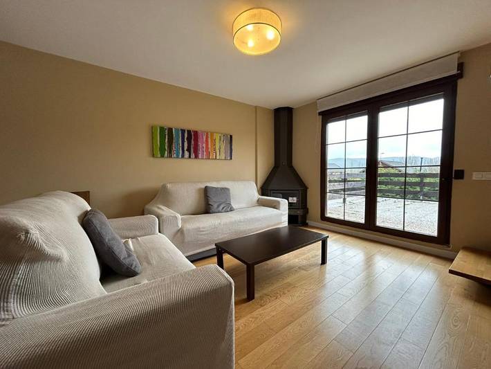 Apartamento para 6 personas, con vistas y balcón en Alcalá de la Selva