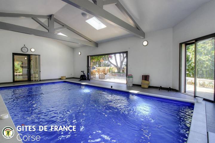 Gîte für 8 Personen, mit Terrasse und Pool in Afa