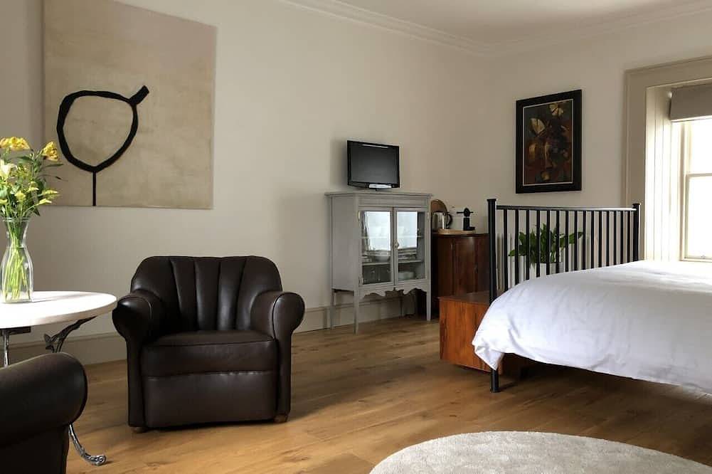 'The Guest Room' at Parade House in Fort William in Nevis Range, Fort William
