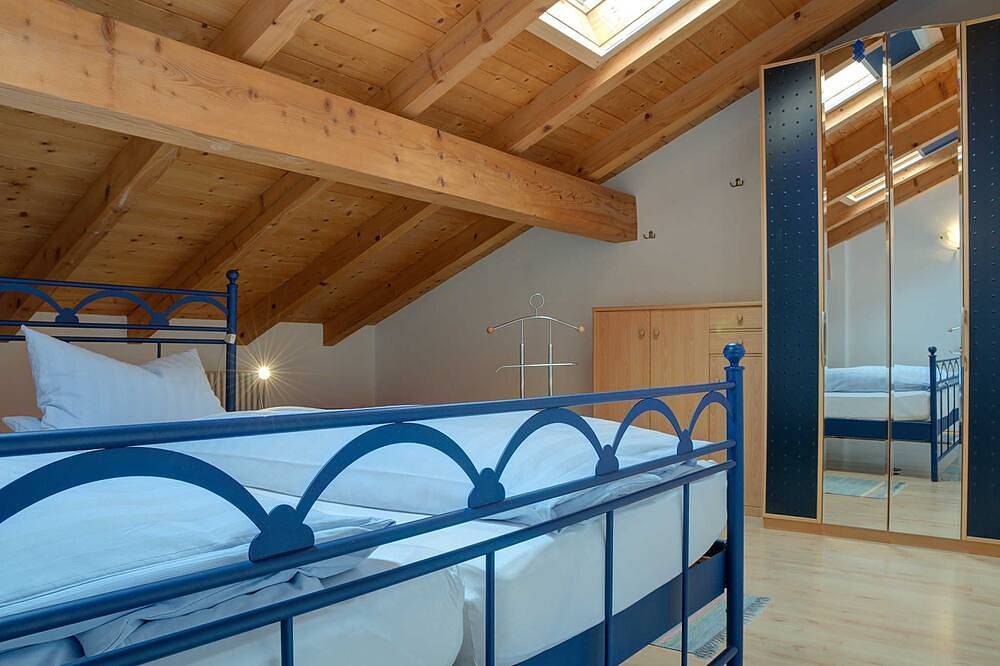 Ganze Wohnung, Ferienwohnung Flake - Ferienwohnung 1 Dg in Gmund, Bayerische Alpen