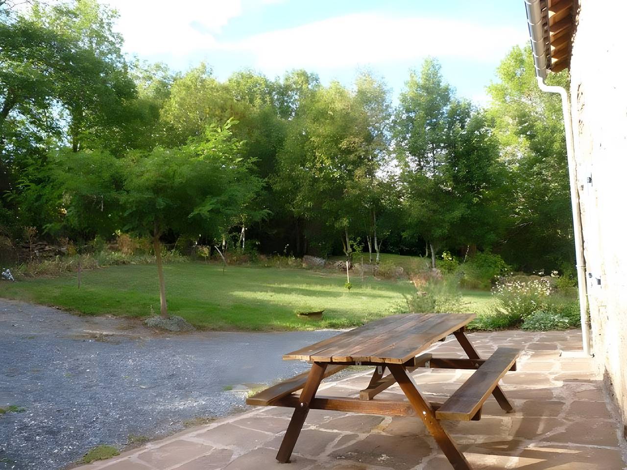 Domaine du Plan Del Poux – Gîte Rural 8 Pers avec Vue sur les Montagnes et Terrasse in Combret, Parc naturel régional des Grands Causses